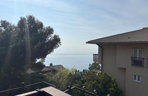 Roiano-Gretta-Barcola-Cologna-Scorcola Apartment | Affitto Turistico Via Bonomea 219-1