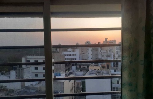 Toli Chowki Apartment | Affluent 3Bhk furnished apartment at HS Royal