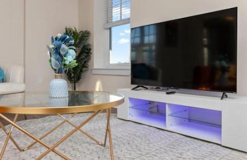Midtown Apartment | Affordable 1-BR by DMC Detroit