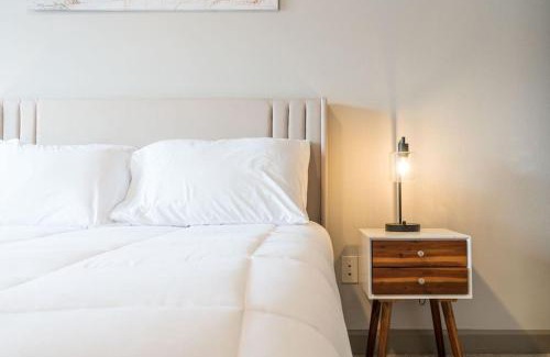Indianapolis Apartment | Affordable 1BD Keystone