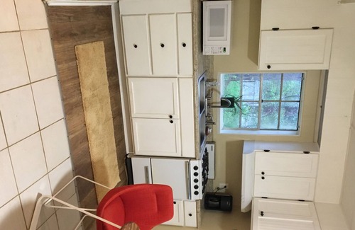 Englewood Cottage | Affordable and Cute Cottage Central to Everything