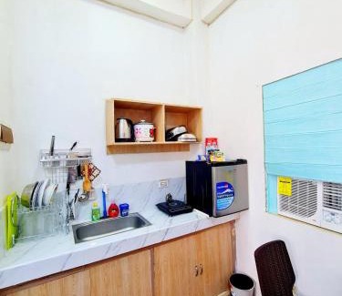 Tondo Apartment | affordable Apartment good for 6 with balcony