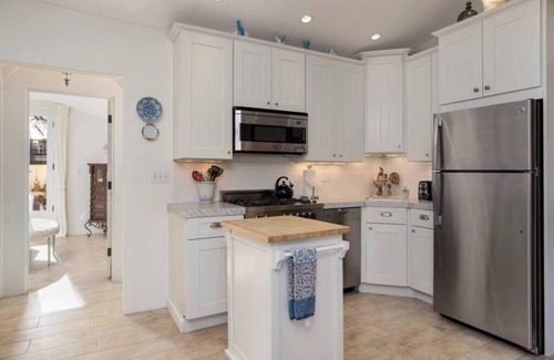 West Beach Apartment | Affordable Beach Penthouse — 2 blocks to Beach and Funk Zone
