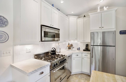 West Beach Apartment | Affordable Beach Penthouse — 2 blocks to Beach and Funk Zone