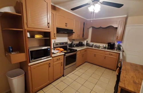 Trumbull Village Apartment | Affordable Business/Family Apartment with Garage