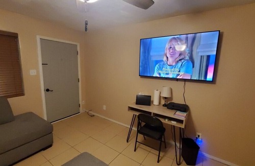 Trumbull Village Apartment | Affordable Business/Family Apartment with Garage