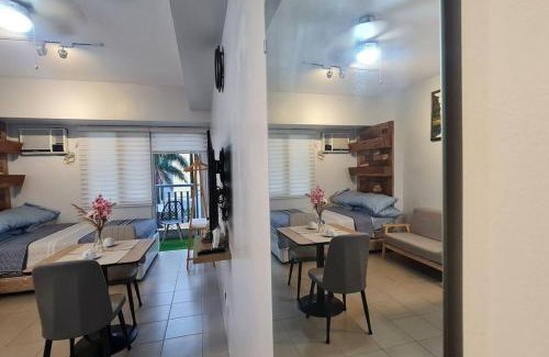 Pio del Pilar Apartment | Affordable Condo in Makati w/Wi-Fi, Netflix, Pool