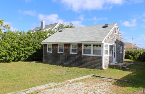 Sandwich Cottage | Affordable cottage near Town Neck Beach with AC