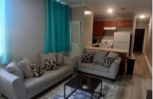 West Lake Forest Apartment | Affordable Duplex/minutes to New Orleans