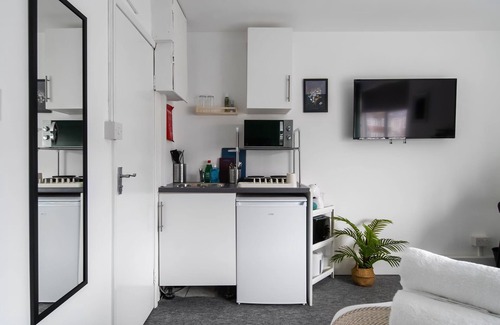 Southgate Apartment | Affordable En-Suite Studio Rooms in London, N14 5B