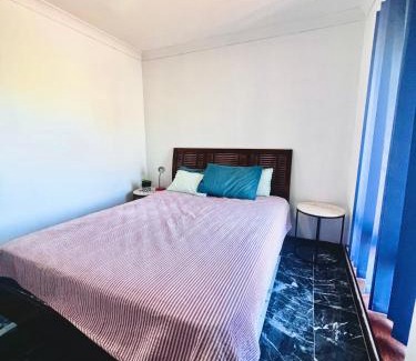 Booragoon House | Affordable long Term Stay Queen Size Bedroom Near City University Fremantle