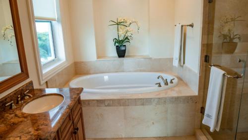 Cozumel Apartment | Affordable Luxury 3BR The BEST Cozumel has to offer it is The LANDMARK