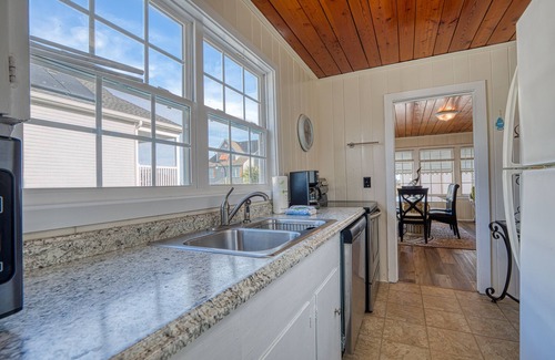 Crescent Beach Cottage | Affordable Ocean view 2BD - Walk 2 Beach - Pet Friendly