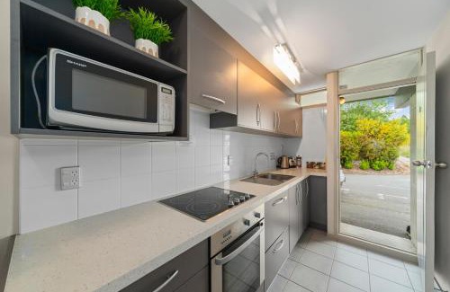 Two Mile Bay Apartment | Affordable One Bedroom Apartment Lake Taupo C4