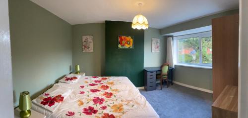 Colchester House | Affordable Relaxing Comfy Double Room in a Shared House