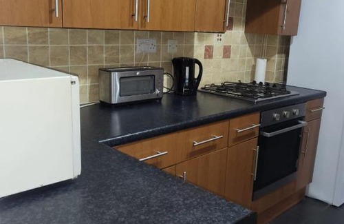 Gillingham House | Affordable rooms in Gillingham