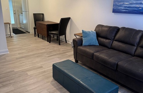 Gulf Breeze House | Affordable Townhome in Gulf Breeze Florida is ready for guest.