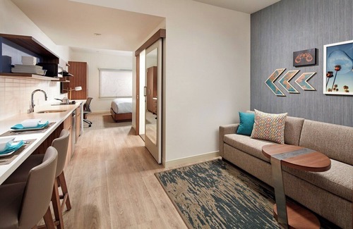 Anaheim Resort Hotel | Affordable Vacation Rentals near Disney - Family and Pet Staying | 4 Units