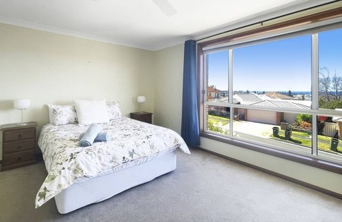 Shell Cove House | Affordable Waterview Stay in a prime location of Shell Cove!