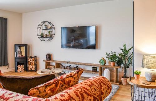 Talybont House | Afonig Loyw