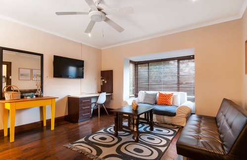 Summerstrand Bed & Breakfast | Africa Beach B&B