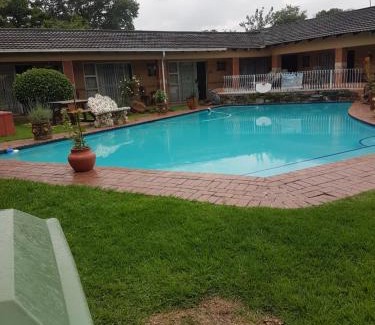 Germiston House | African Elephant Guesthouse