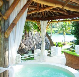 Mtwapa Villa | African Funhouse Mtwapa, Creek View, Jacuzzi, Table Tennis & more