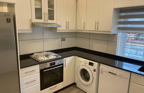 Freetown Apartment | After 5 Apartment 3, 2 spacious en-suite bedrooms