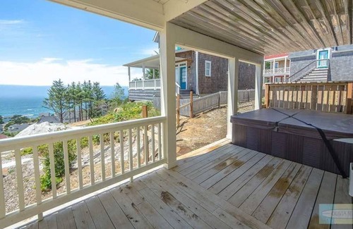 Nelscott House | After Dune Delight