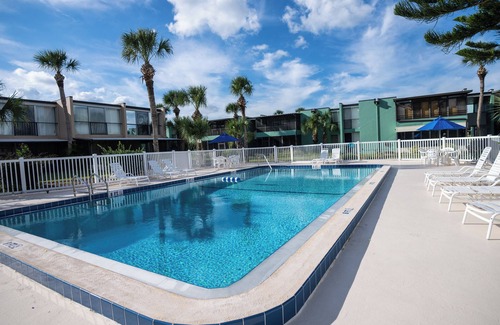 Ormond Beach Condo | After Dune Delight! 2 Bdr, 3 pools at almost private beach