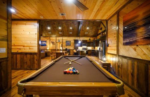 Broken Bow House | After the Sunset 1-Level 5BR Pool - Arcade