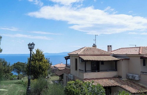 Afytos Villa | Afytos Villa Pearl by Luxlikehome