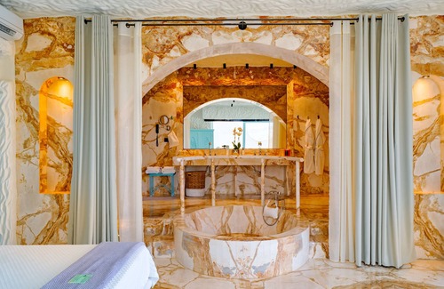 Ios Town Hotel | Agalia Luxury Suites