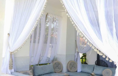 Negombo Hotel | Agandau House