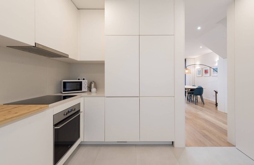 Centro / Baixa Ski Chalet | AgapeStay Family House