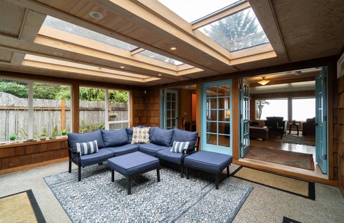 Eddyville House | Agate Beach Oceanfront Lodge