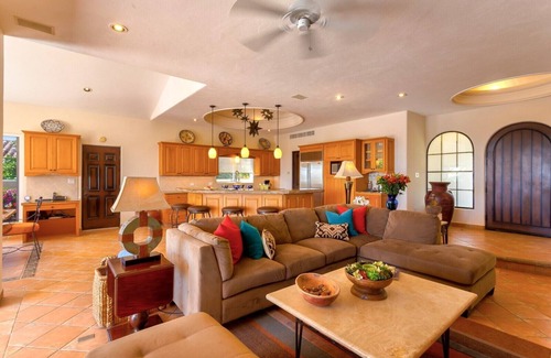 Cabo San Lucas Villa | Agave Azul | 5 Bed, 5.5 Bath