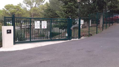 Agde Ski Chalet | AGDE chalet sénérité piscine clim 6 PL