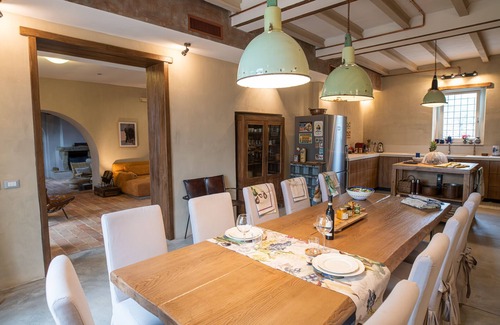 Agello Villa | Agello Country lake villa 6 bedrooms 6 bathrooms with air condition