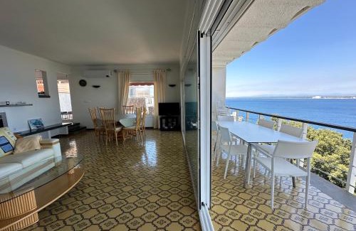 Almadraba-Canyelles House | Agi Villa Poncella