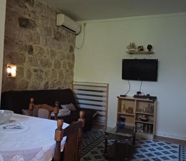 Skaljari Apartment | Agica apartment