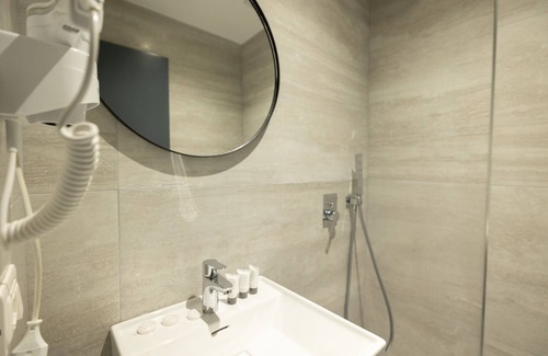 Vlore Hotel | Aglon Twin's Hotel