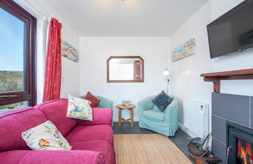 St Davids House | Agos Y Mor
