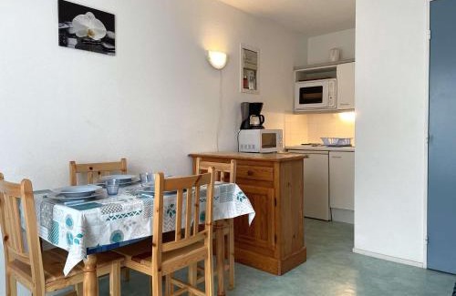 Saint-Gilles-Croix-de-Vie Apartment | Agréable T2 proche plage à Saint-Gilles-Croix-de-Vie avec garage privé - FR-1-224-140