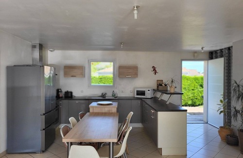 Carcans House | Agréable Maison Familial Avec Piscine Sécurisée par un Dôme