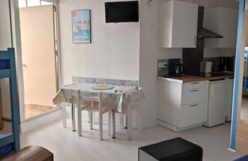 Saint-Cyprien Plage Apartment | Agréable studio bord de mer