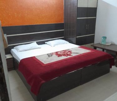 Taj Ganj Hotel | AGRA HOTEL VIREN SOFYTEL - Near Taj Mahal And Park# - Free Wi-fi And Parking Facilities - A Premium Hotel In Agra