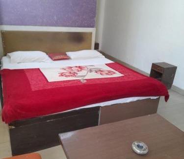 Taj Ganj Hotel | AGRA HOTEL VIREN SOFYTEL - Near Taj Mahal And Park# - Free Wi-fi And Parking Facilities - A Premium Hotel In Agra