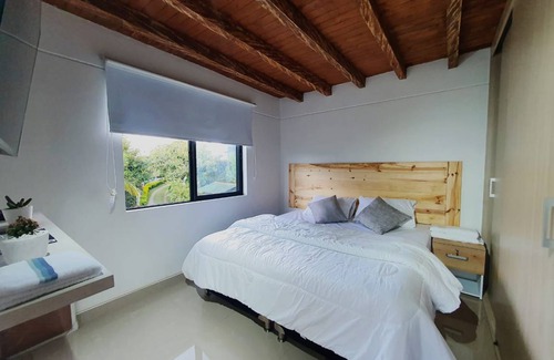 Guarne House | Agradable Vista En El Campo Con Jacuzzi E Internet