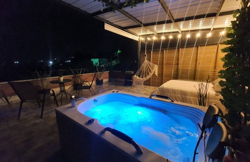 Guarne House | Agradable Vista En El Campo Con Jacuzzi E Internet